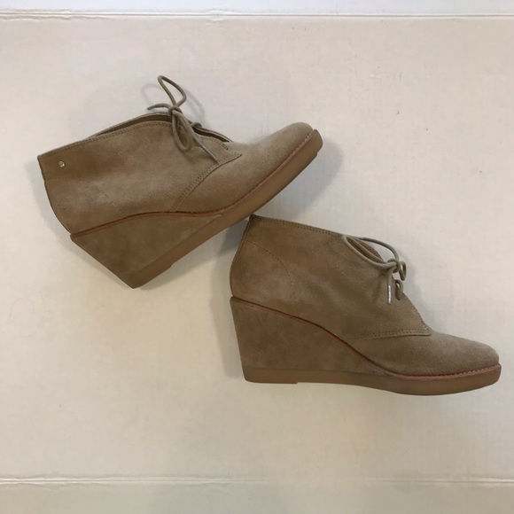 Coach Cassy tan nude suede leather wedge tie ankle boots booties 8.5 - Picture 15 of 15